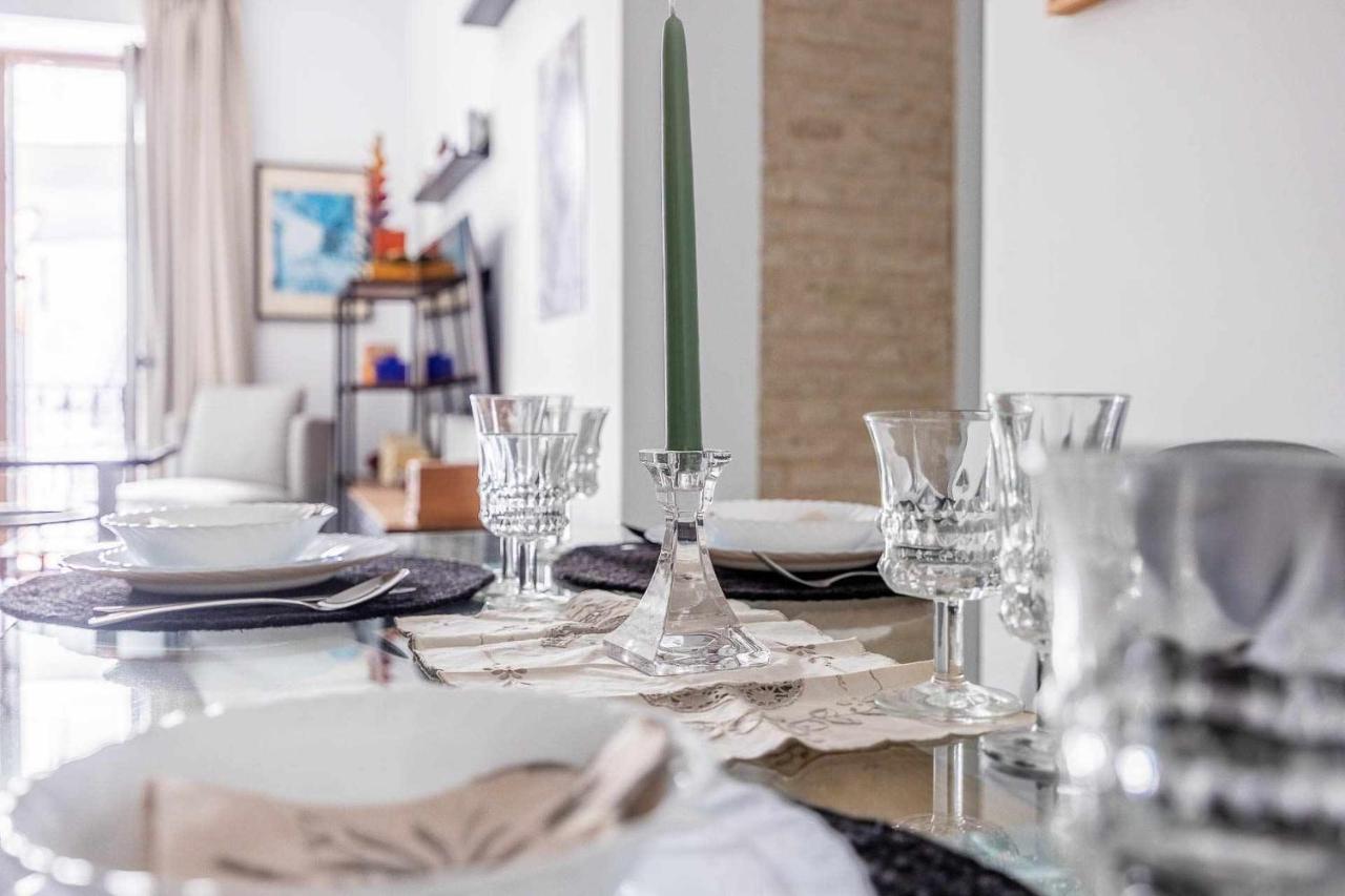 Comfy Away - Apartamento Exclusivo Mercado De Triana Con Balcon セビリア エクステリア 写真