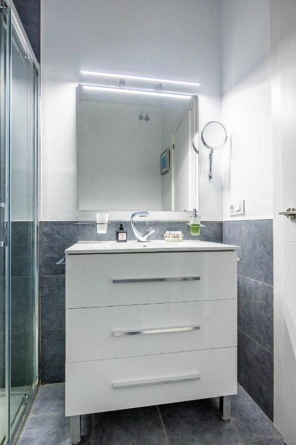 Comfy Away - Apartamento Exclusivo Mercado De Triana Con Balcon セビリア エクステリア 写真
